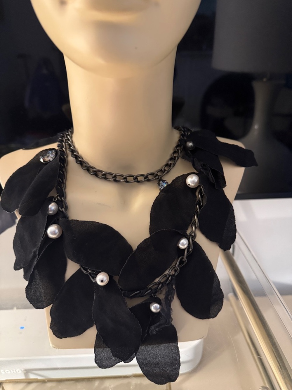 Lanvin Black Fabric Leaf-Accent Statement Necklace
40/20” long